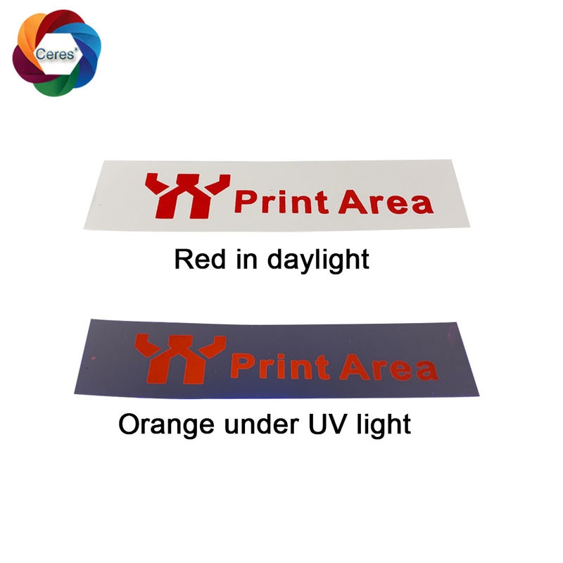 Czerwony do pomarańczowy jasny kolor